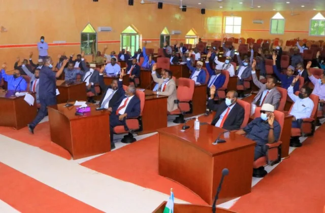 Muddo kordhinta Hogaanka DF oo Barlamanka Puntland diiday