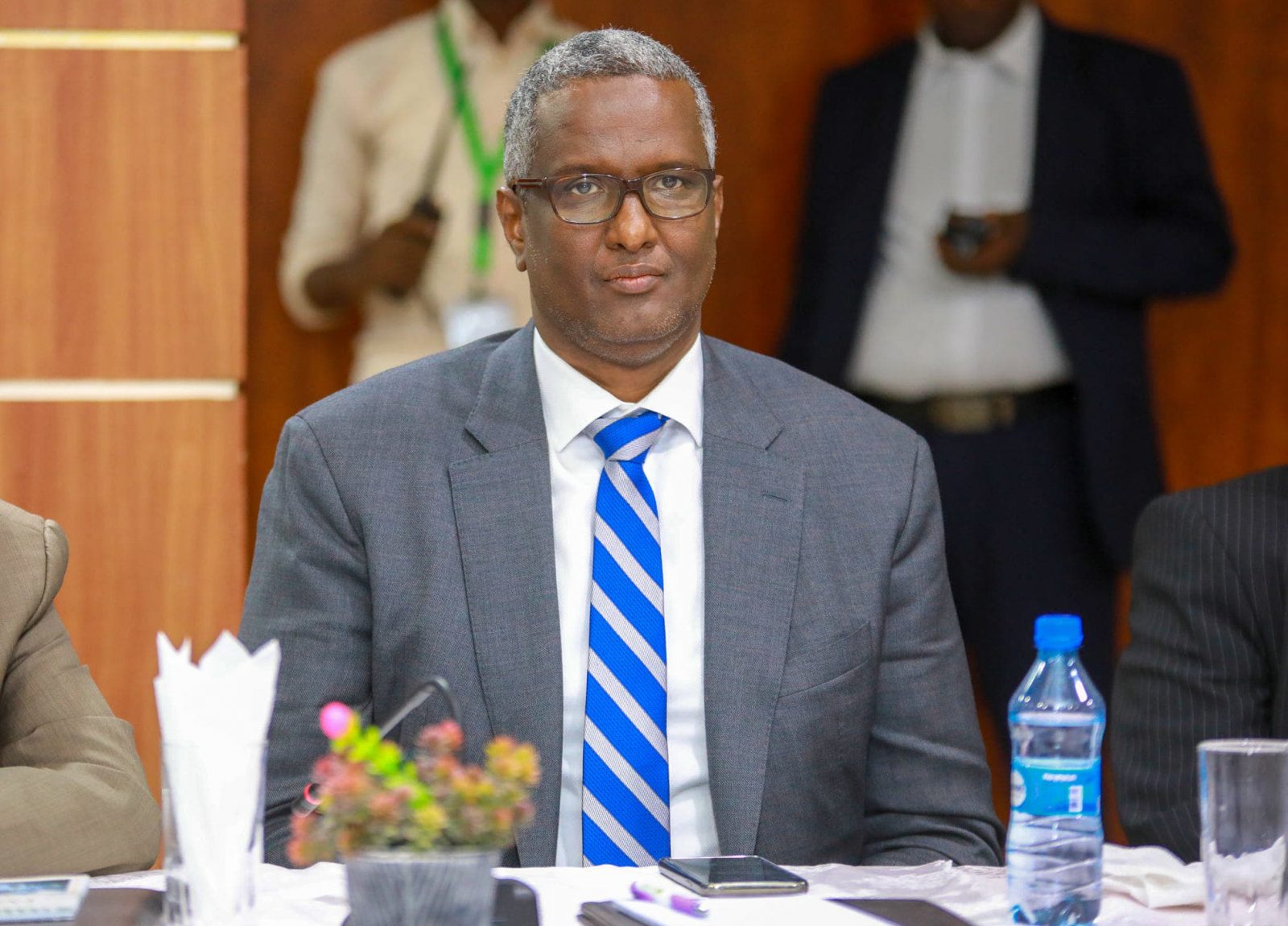 CC Shakuur: Hal-hayskii Farmaajo ee ‘damac shisheeye’ iyo ho…