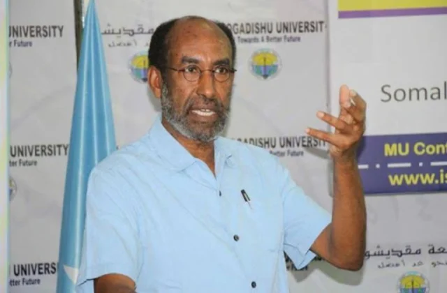 Prof. Cabdi Ismaaciil: “Ma jirto doorasho uu xukumo musharrax tartamaaya”.