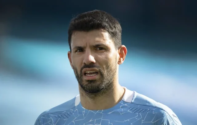 Chelsea should not be tempted by Sergio Augero this summer