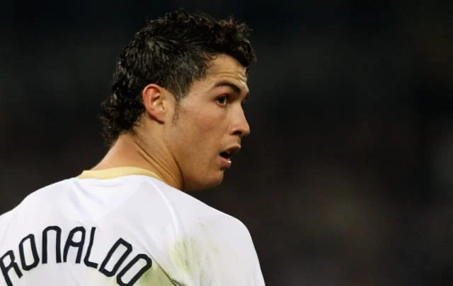 Cristiano Ronaldo’s ball head against Roma 2008