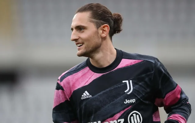 Donny van de Beek connected to Adrien Rabiot transfer change