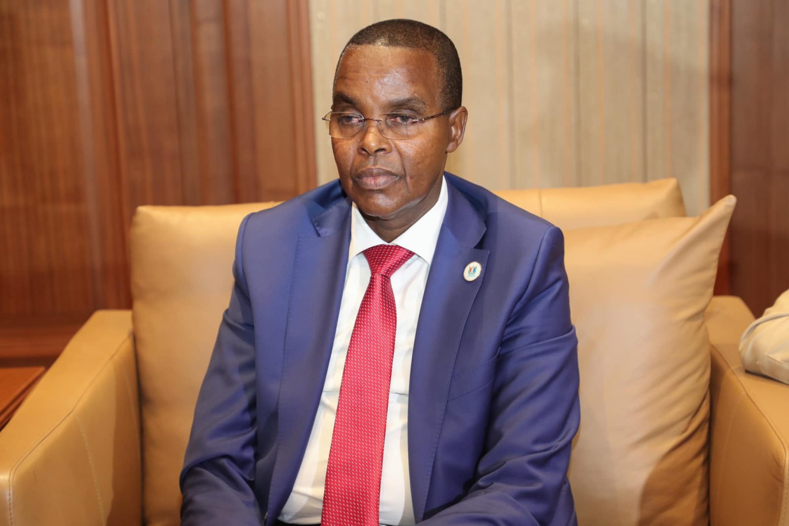 Puntland ayaa si adag uga jawaabtay codsigii Cumar Filish