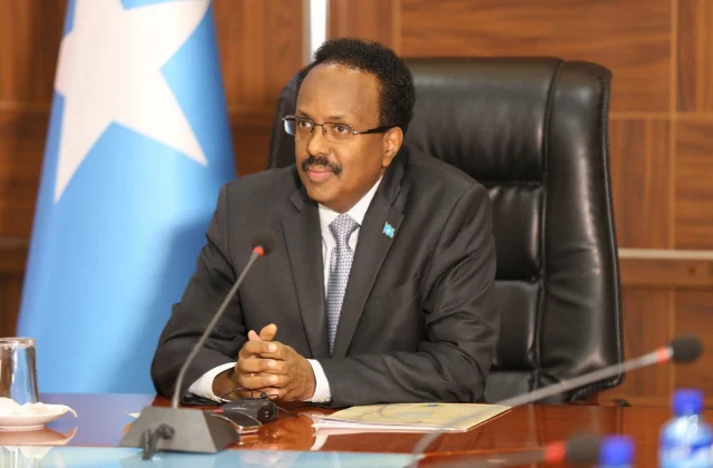 Farmaajo ayaa $ 150,000 ku qortay shirkadda u ololeyneysa