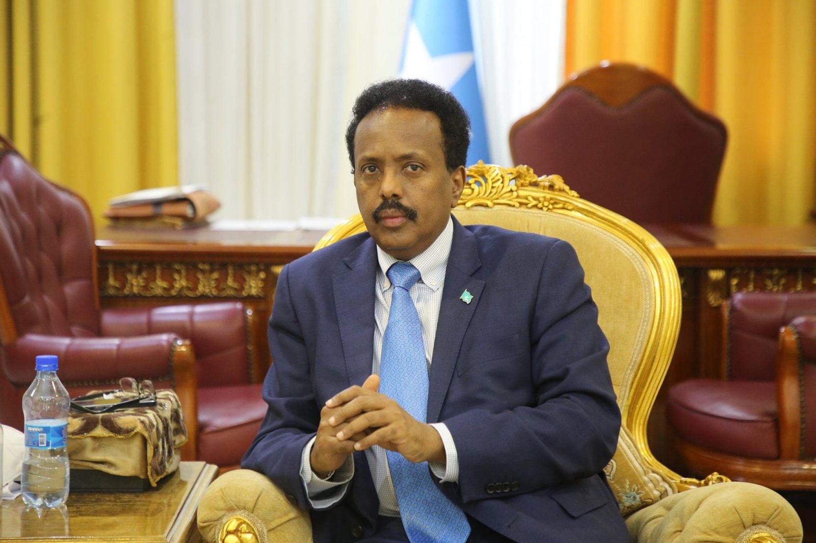 Farmaajo ayaa umuuqda inuu ku dhegan yahay qodobadii burburiyey shirarkii hore