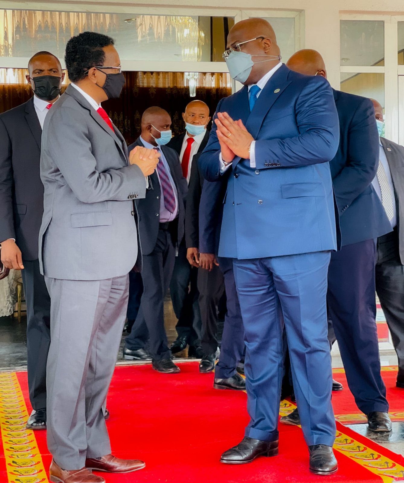 Farmaajo oo soo gaabiyey safarkii CONGO, kuna soo noqday Muqdisho – Axadle
