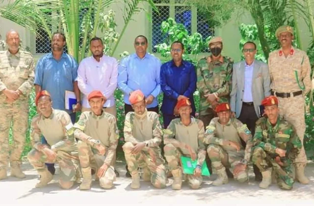 Fiiri: Puntland waxay soo bandhigtay gorgor iyo haramcad “cilladaysan” – Axadle