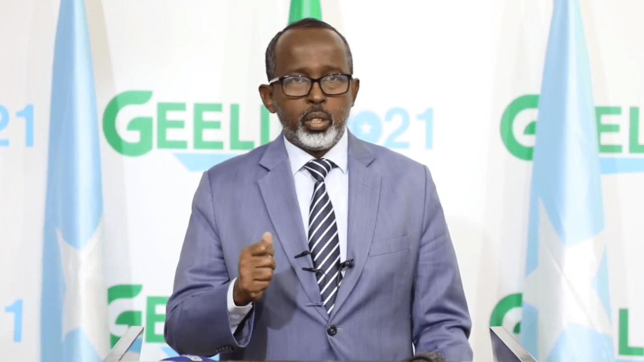Geelle ayaa farriin culus u diray Farmaajo