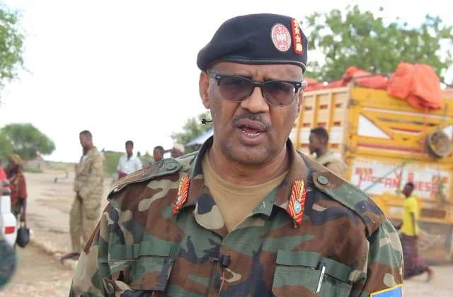 General Koronto wuxuu si adag u cambaareeyay rasaaseyntii shalay ka dhacday Muqdisho