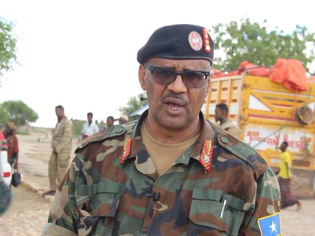 General Koronto wuxuu si adag u cambaareeyay rasaaseyntii shalay ka dhacday Muqdisho