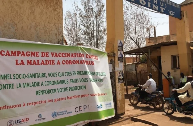 In Mali, vaccination includes other folks