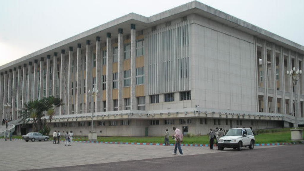 In the Democratic Republic of Congo senators are at war