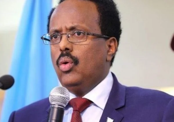 In the midst of pressure to quit, Farmajo is taking on bigger Europeans and Americans
