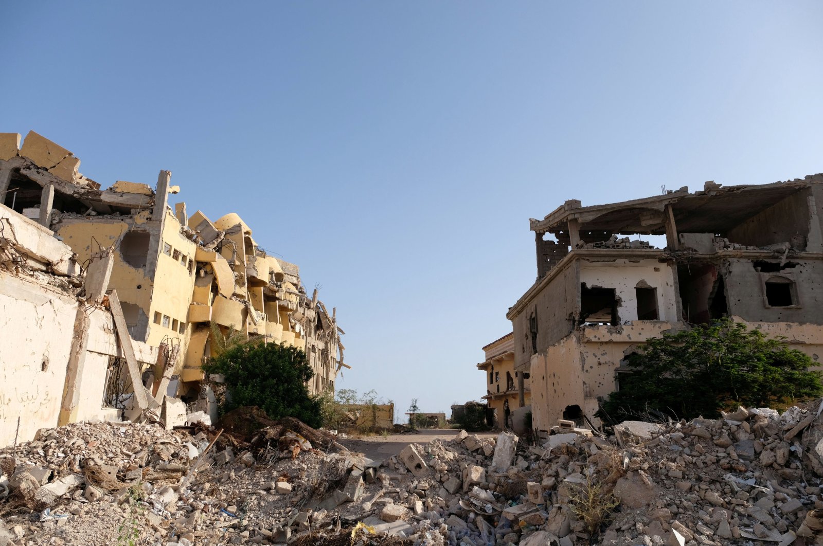 Libya: Rival militias loyal to Haftar collide