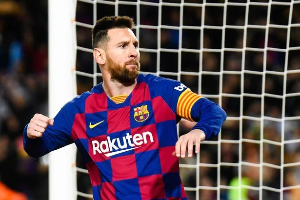 Lionel Messi Oo Inkaari Ka Haysato El Clasico, Waqtigii Cristiano