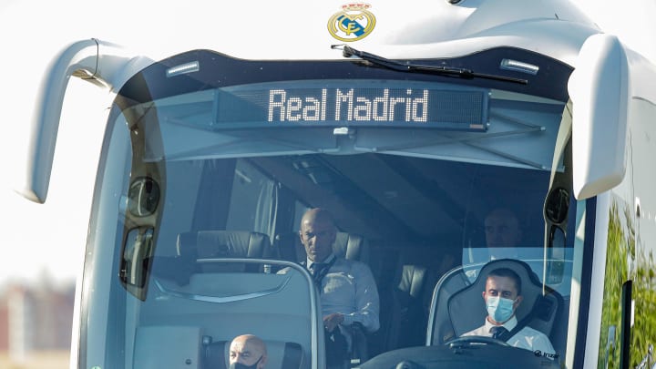 Liverpool fans are aiming for the Real Madrid team bus near Anfield