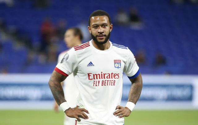 Liverpool ‘make offer’ for Lyon ahead of Memphis Depay