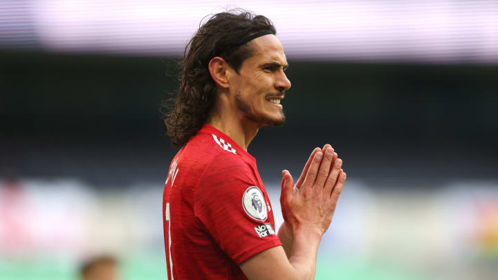 Man Utd must convince Edinson Cavani to stay another year