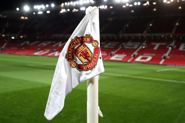 Manchester United Oo Koox Iibsaneysa, Magaca Kooxda & Horyaalka Ay Ka