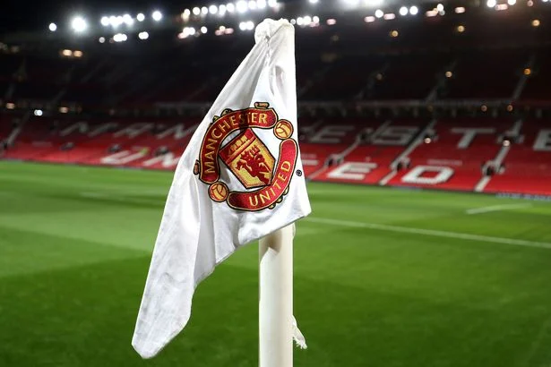 Manchester United Oo Koox Iibsaneysa, Magaca Kooxda & Horyaalka Ay Ka