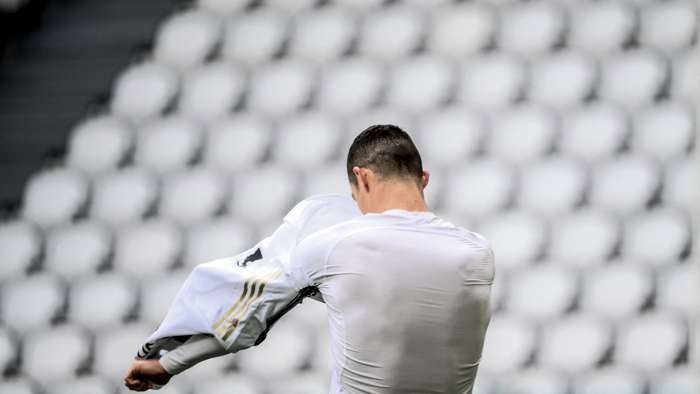 Markii Hore Kabtanimada Haddana Shaadhka!! Falkii Cristiano Ronaldo Ee