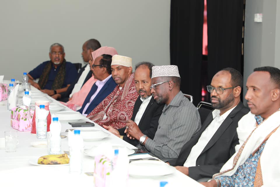 Mucaaradka ayaa ka jawaabaya codsigii Farmaajo ee Midowga Afrika – Axadle
