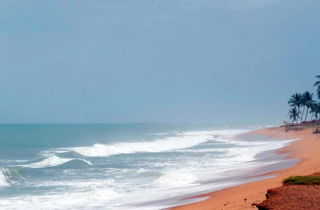 On the Togolese coasts eaten away by the sea