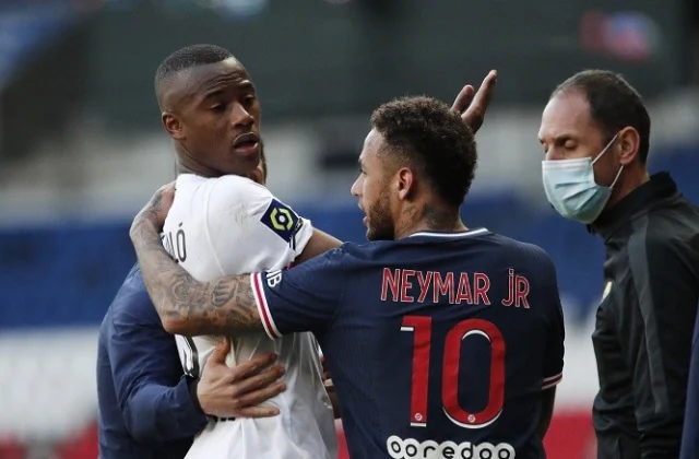 PSG Oo La Garaacay, Hoggaanka Oo Laga Tuuray & Neymar Oo Kaadh CAS