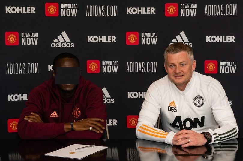 RASMI: Manchester United Oo Heshiis Cusub Ka Saxeexday Mid Ka Mid Ah