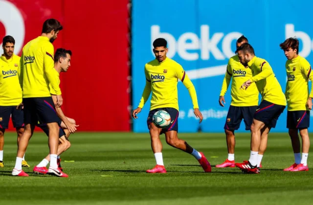 RASMI: Ronald Koeman Oo Shaaciyey Liiska Xiddigaha Barcelona Ee