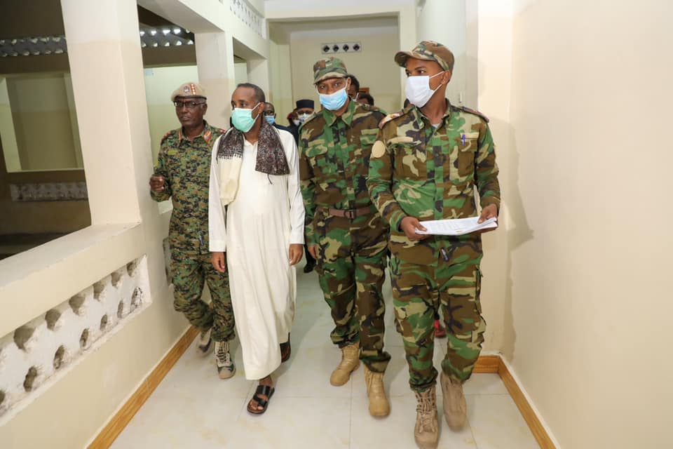 Rooble oo booqday askartii ku dhaawacantay Muqdisho