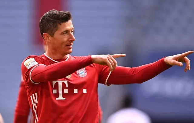 Robert Lewandowski wished from a number of European golf equipment