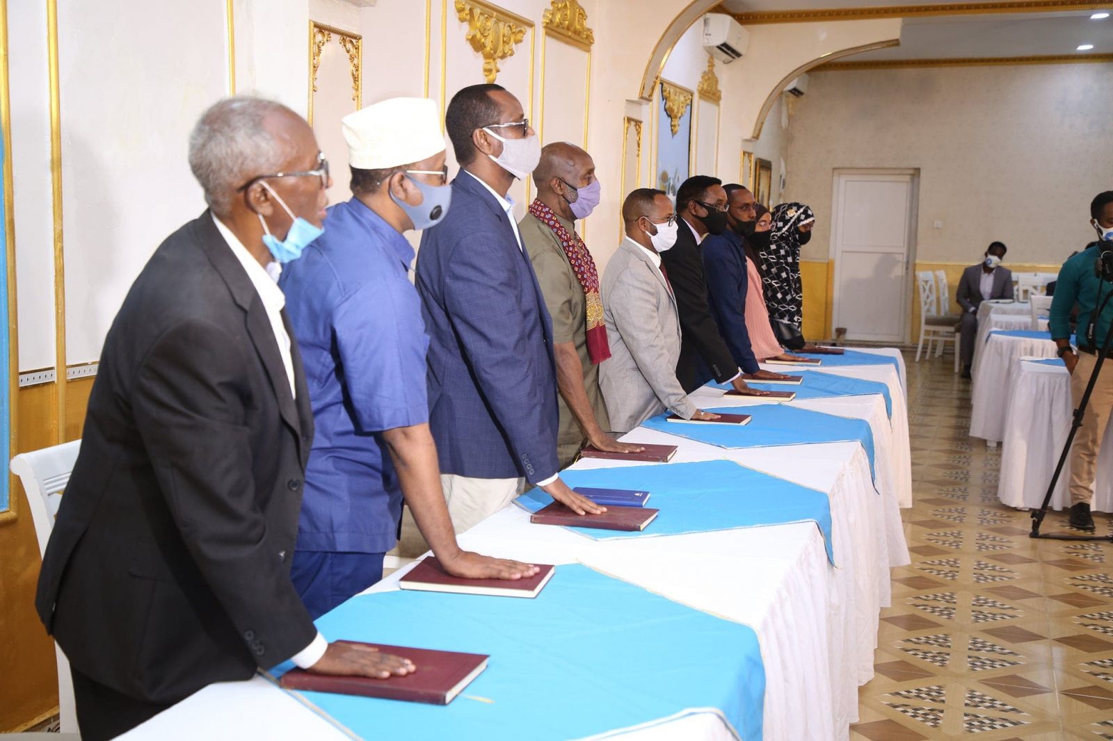 SOOMAALIYA: Aqalka Sare oo hubiyay guddiga loo dhaariyay Villa Somalia – Axadle