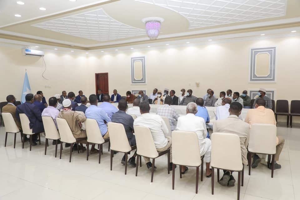 Sawirro: Rooble, Qoor iyo Guudlaawe oo la kulmay ganacsatada Muqdisho