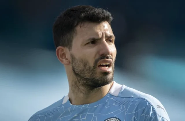 Sergio Aguero signs a two-year contract with Barcelona