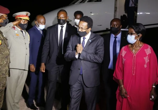 Somalia: Farmajo arrives in Kinshasa when protests intensify in