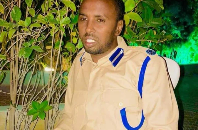 Taliyihii booliska gobolka Banaadir waxaa laga beddelay dowladda – Axadle