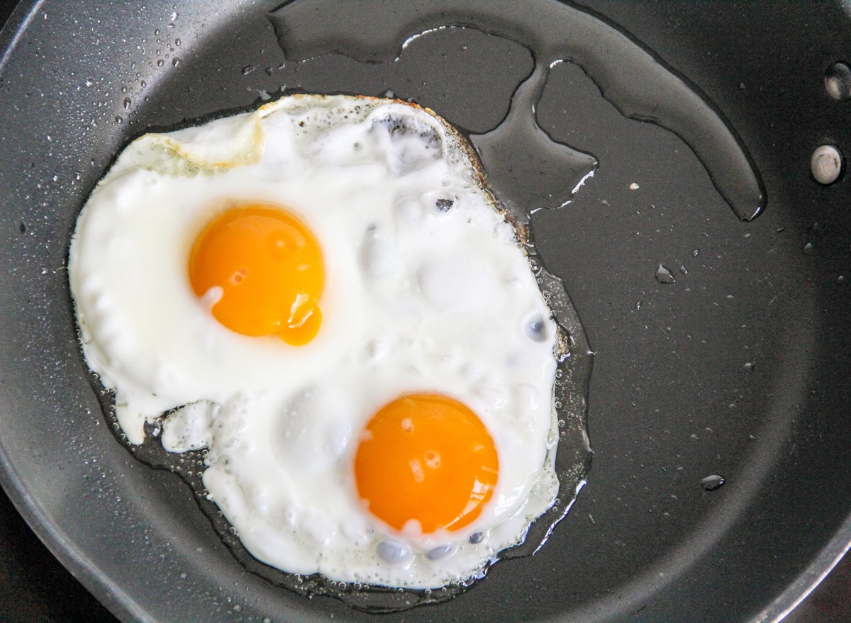 The #1 Unhealthiest Technique to Make Eggs, In accordance with Dietitians