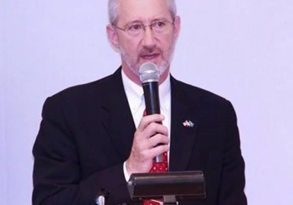 The former US envoy accuses Farmajo of Somalia’s political stalemate