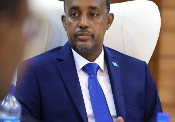 The outgoing Somali Prime Minister deplores the violence from Mogadishu and calls for talks
