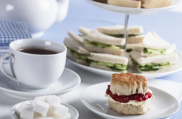 This Is the Worst Time of Day To Drink Tea, Science Says