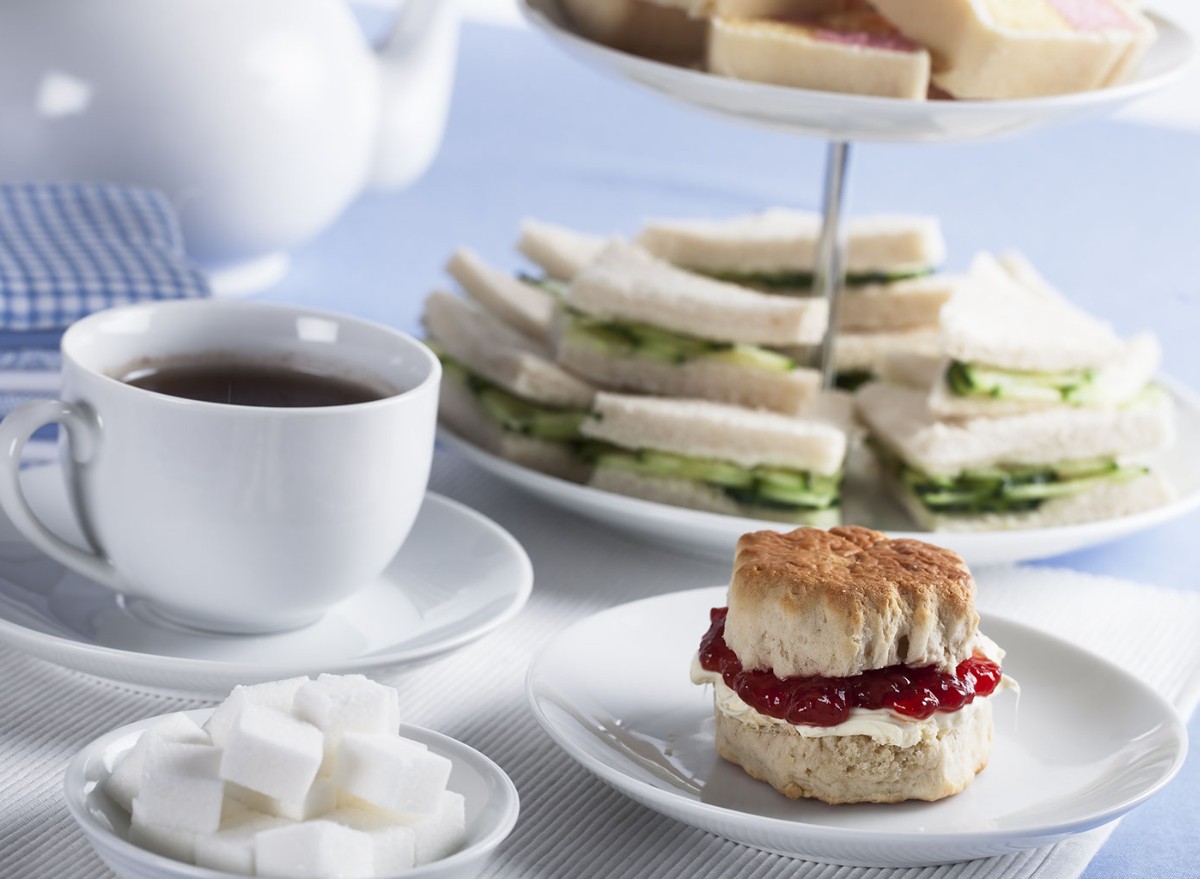 This Is the Worst Time of Day To Drink Tea, Science Says