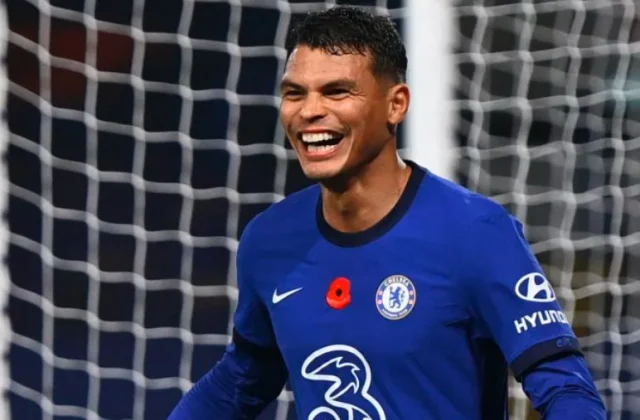 Tiibasho Ku Dhacday Thiago Silva Oo Qarka U Saartay Inuu U Geeriyoodo