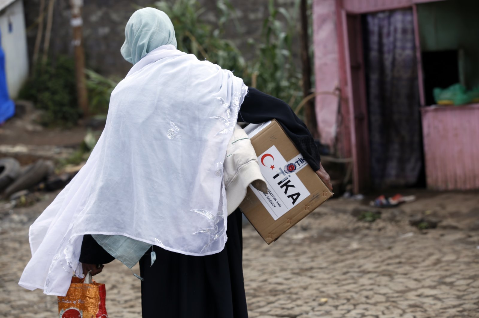 Turkey's TIKA distributes food in Ethiopia