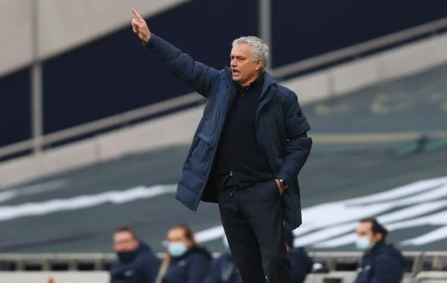 Twitter reacts when Jose Mourinho is fired by Spurs
