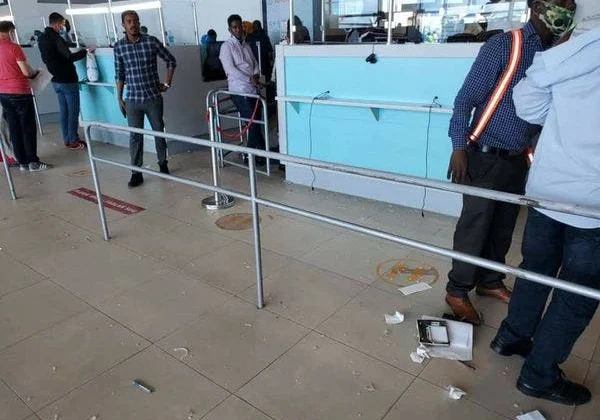 Sharci-dajiyayaal iyo mas’uuliyiin ka jawaabay rabshaddii garoonka diyaaradaha Muqdisho
