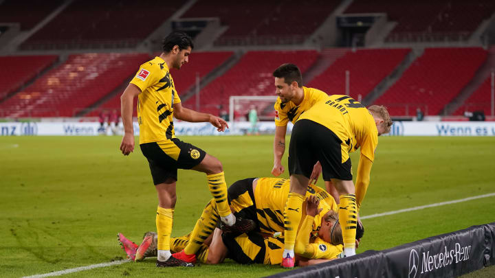 What does Borussia Dortmund need to do to beat Manchester City?