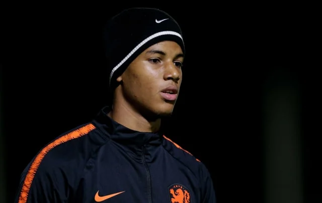Who’s Xavier Mbuyamba?  Things to know about the young Dutch defender