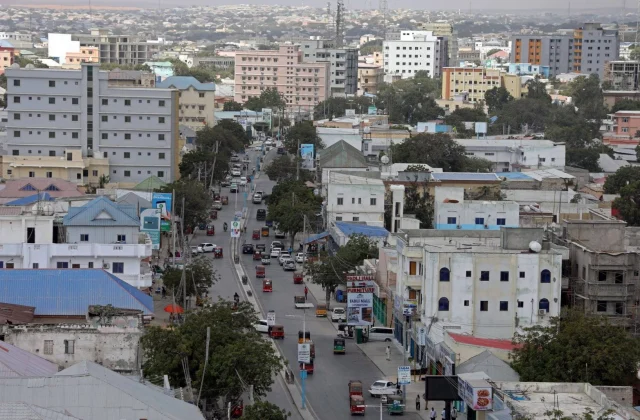 Xildhibaano iyo saraakiil ciidan oo Hawiye ah ayaa gaaray Shirkole