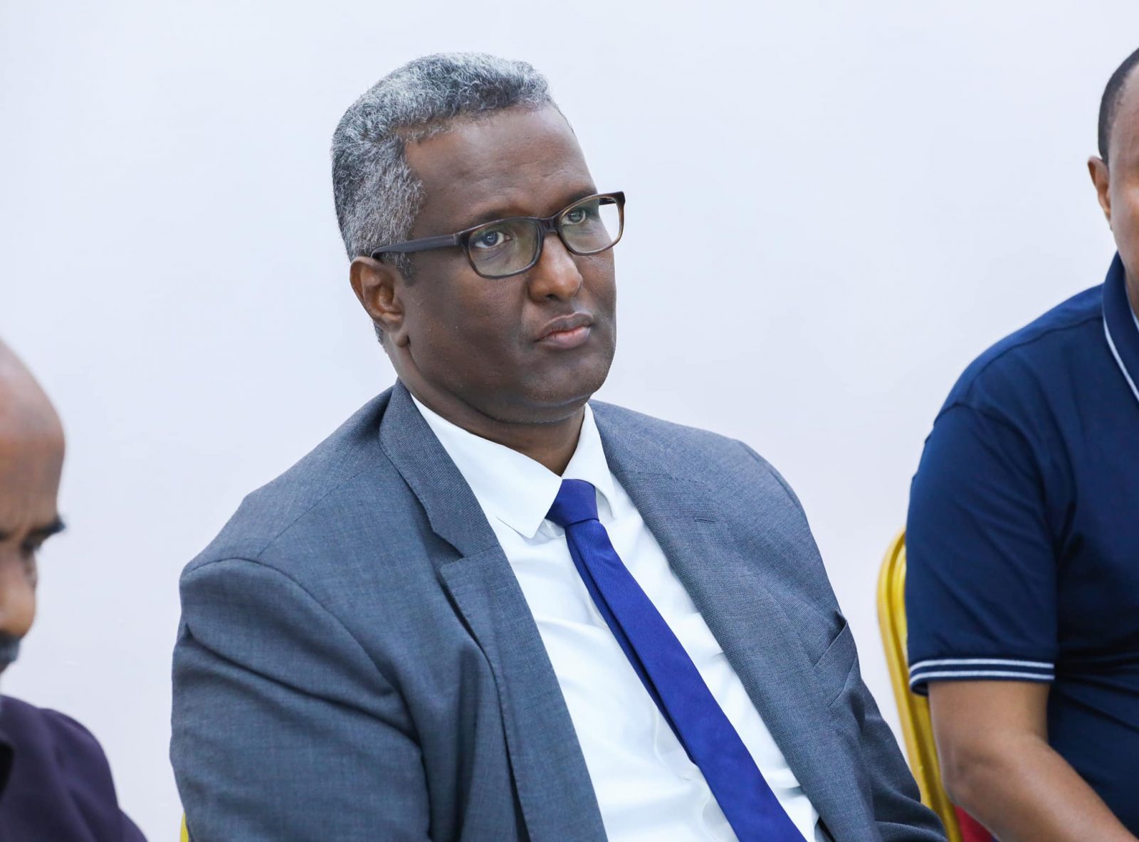 CC Shakuur wuxuu soo iibsaday gaadiid dagaal iyo hub badan – Axadle